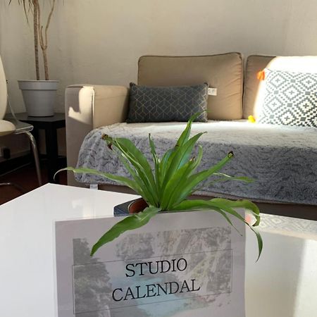 Апартаменты Studio Calendal Каси Экстерьер фото